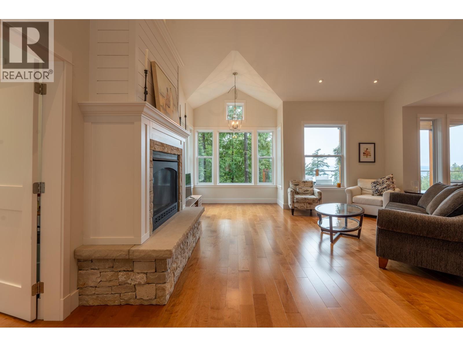 153 Swallow Road, Gibsons, British Columbia  V0N 1V3 - Photo 13 - R3162593