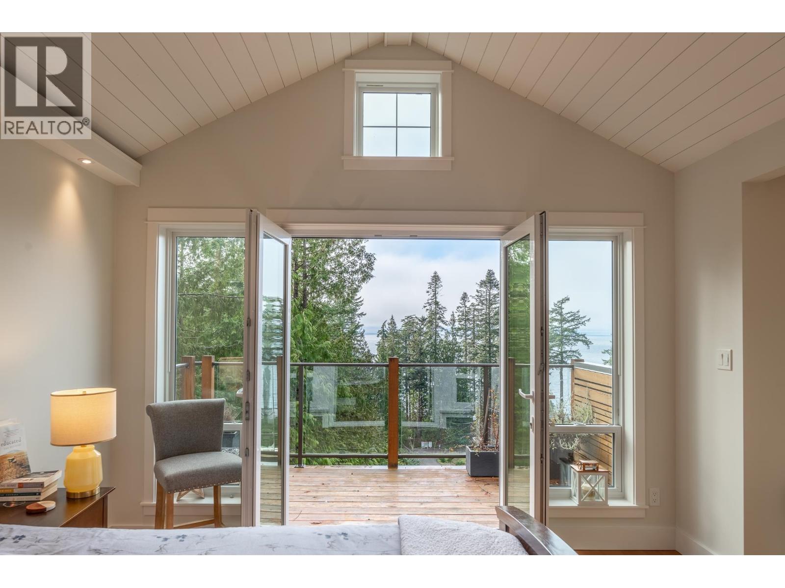 153 Swallow Road, Gibsons, British Columbia  V0N 1V3 - Photo 14 - R3162593