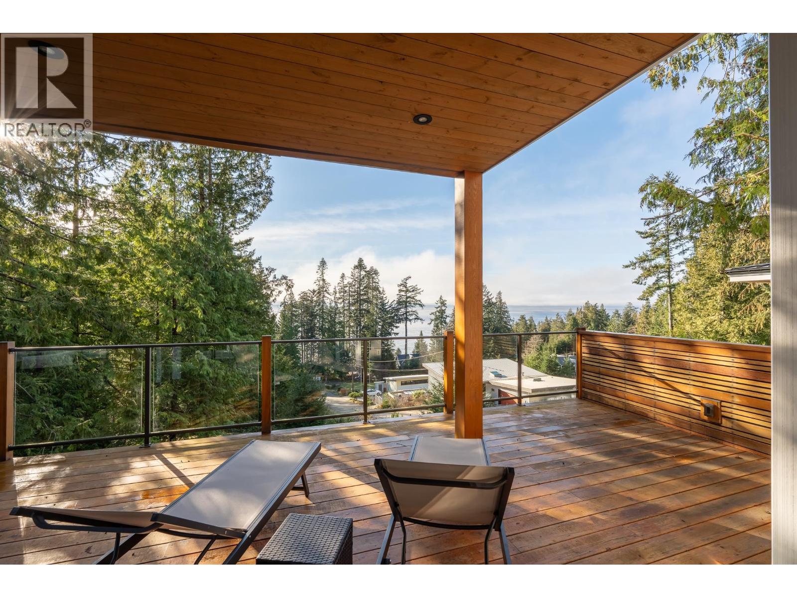153 Swallow Road, Gibsons, British Columbia  V0N 1V3 - Photo 5 - R3162593