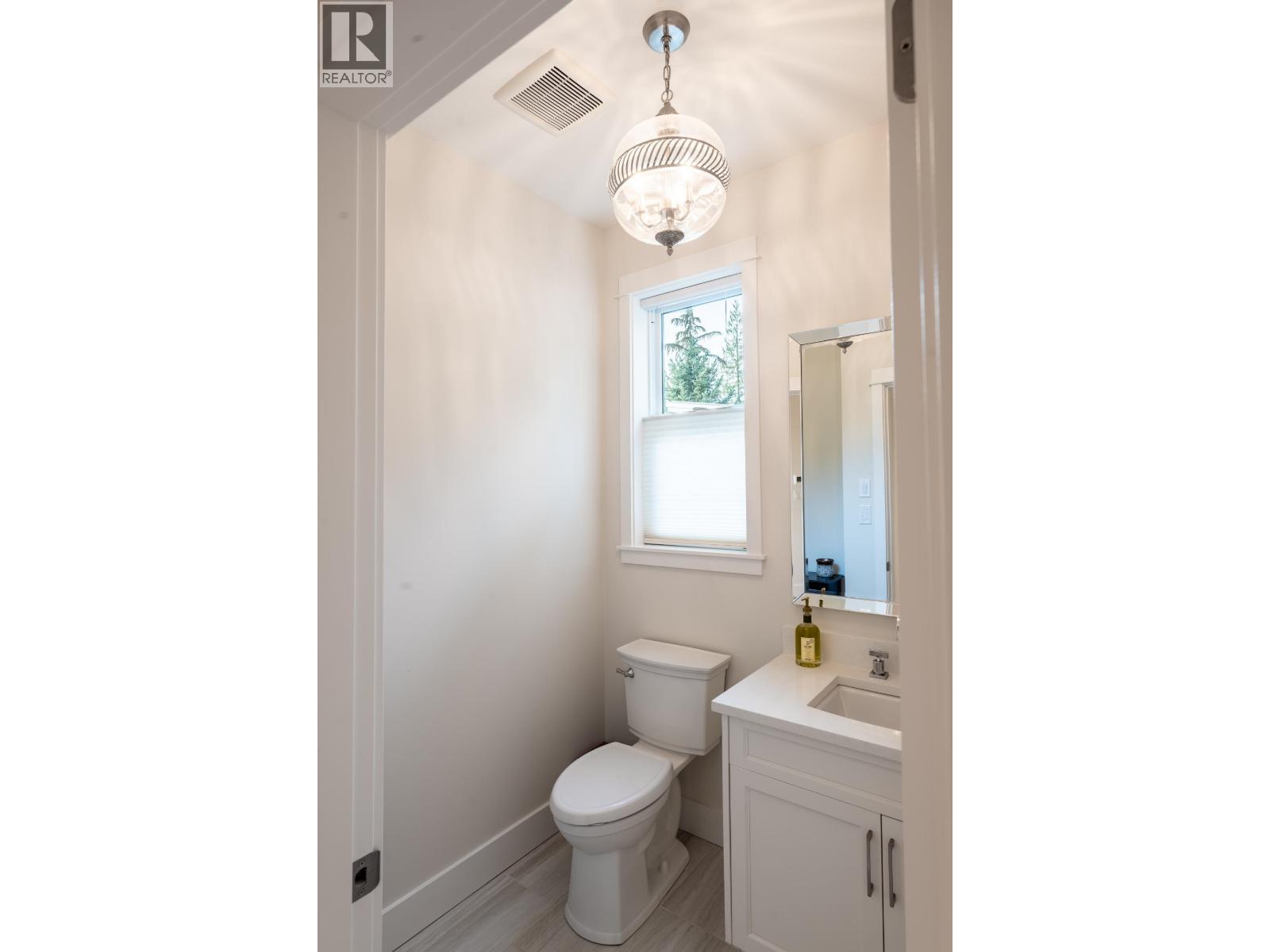 153 Swallow Road, Gibsons, British Columbia  V0N 1V3 - Photo 7 - R3162593