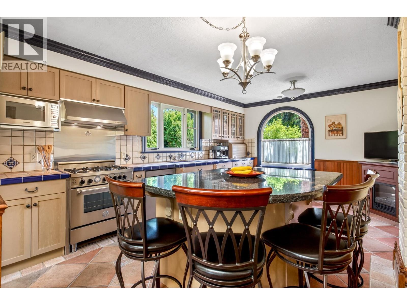 355 Cumberland Street, New Westminster, British Columbia  V3L 3G4 - Photo 32 - R3162621