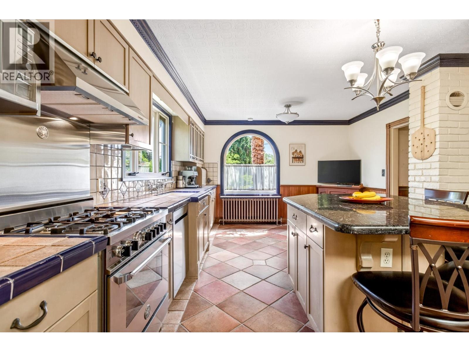 355 Cumberland Street, New Westminster, British Columbia  V3L 3G4 - Photo 6 - R3162621