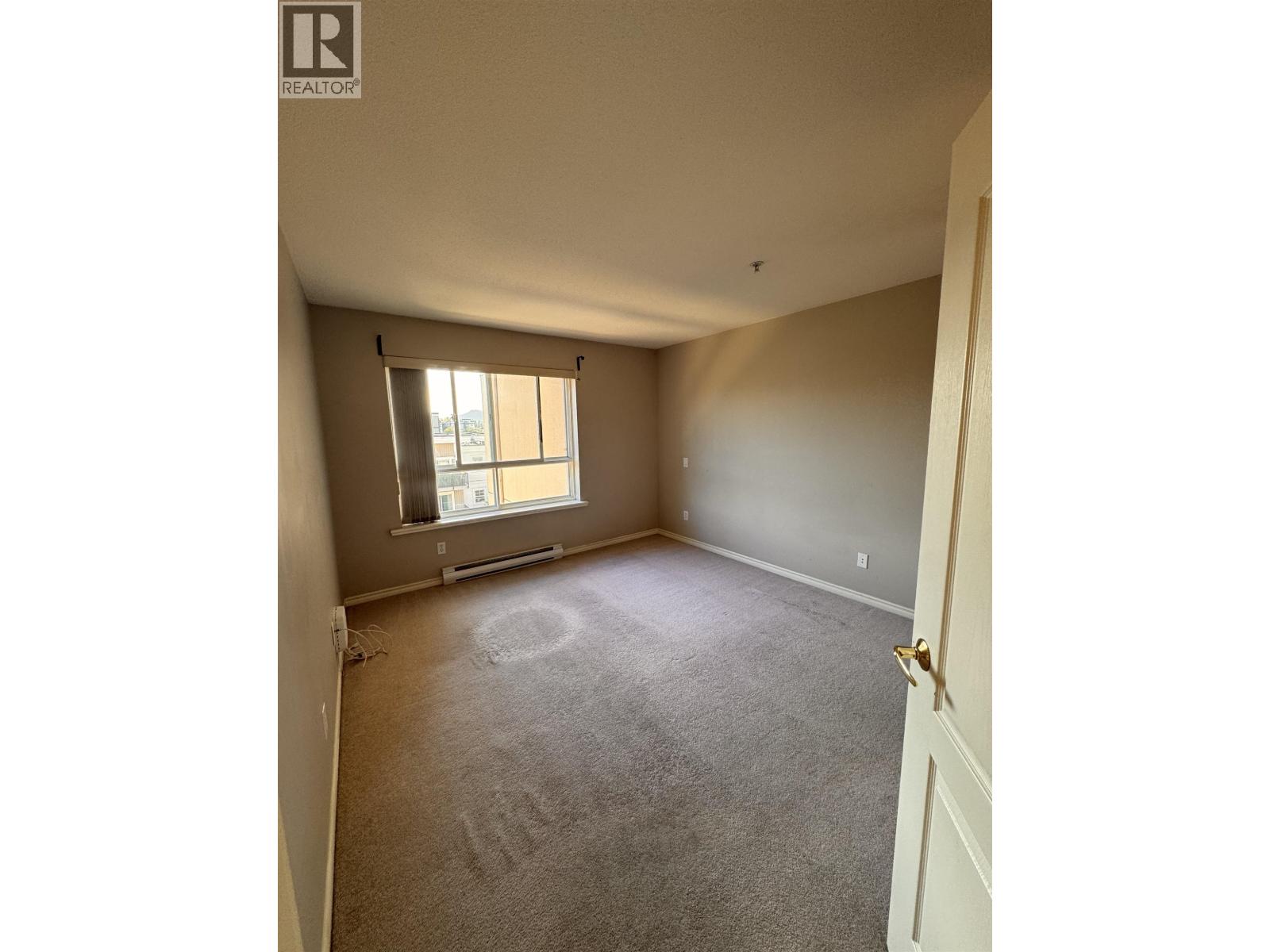 510 22230 NORTH AVENUE