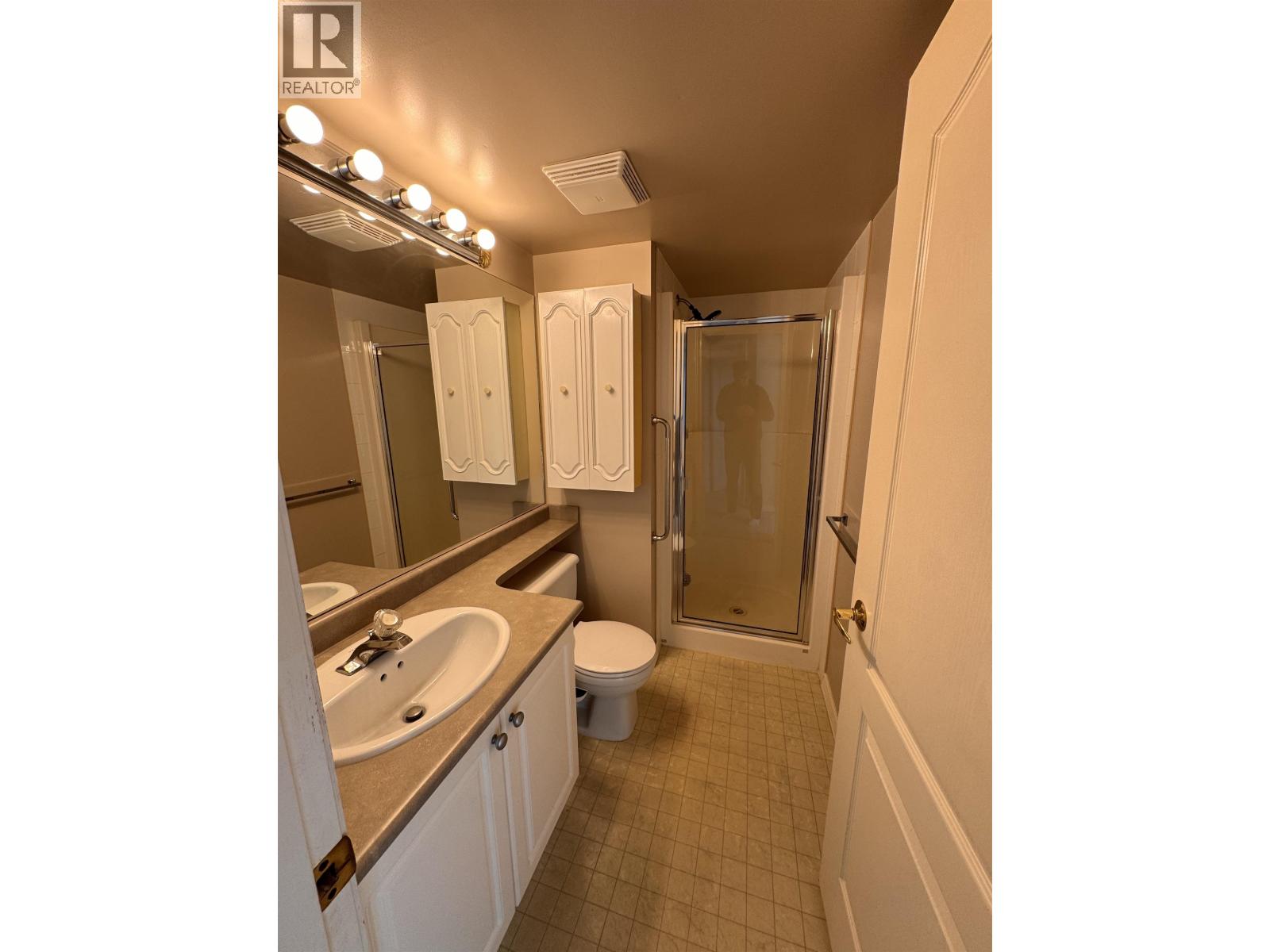 510 22230 NORTH AVENUE