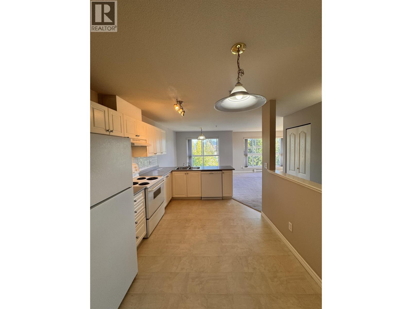 510 22230 NORTH AVENUE