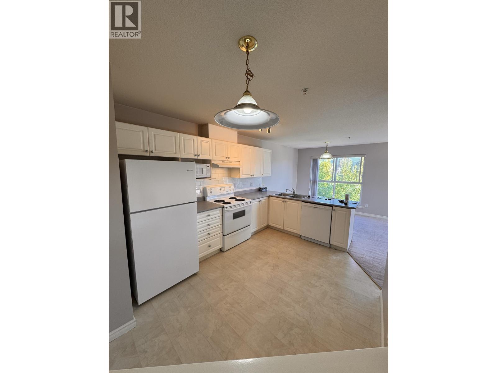510 22230 NORTH AVENUE