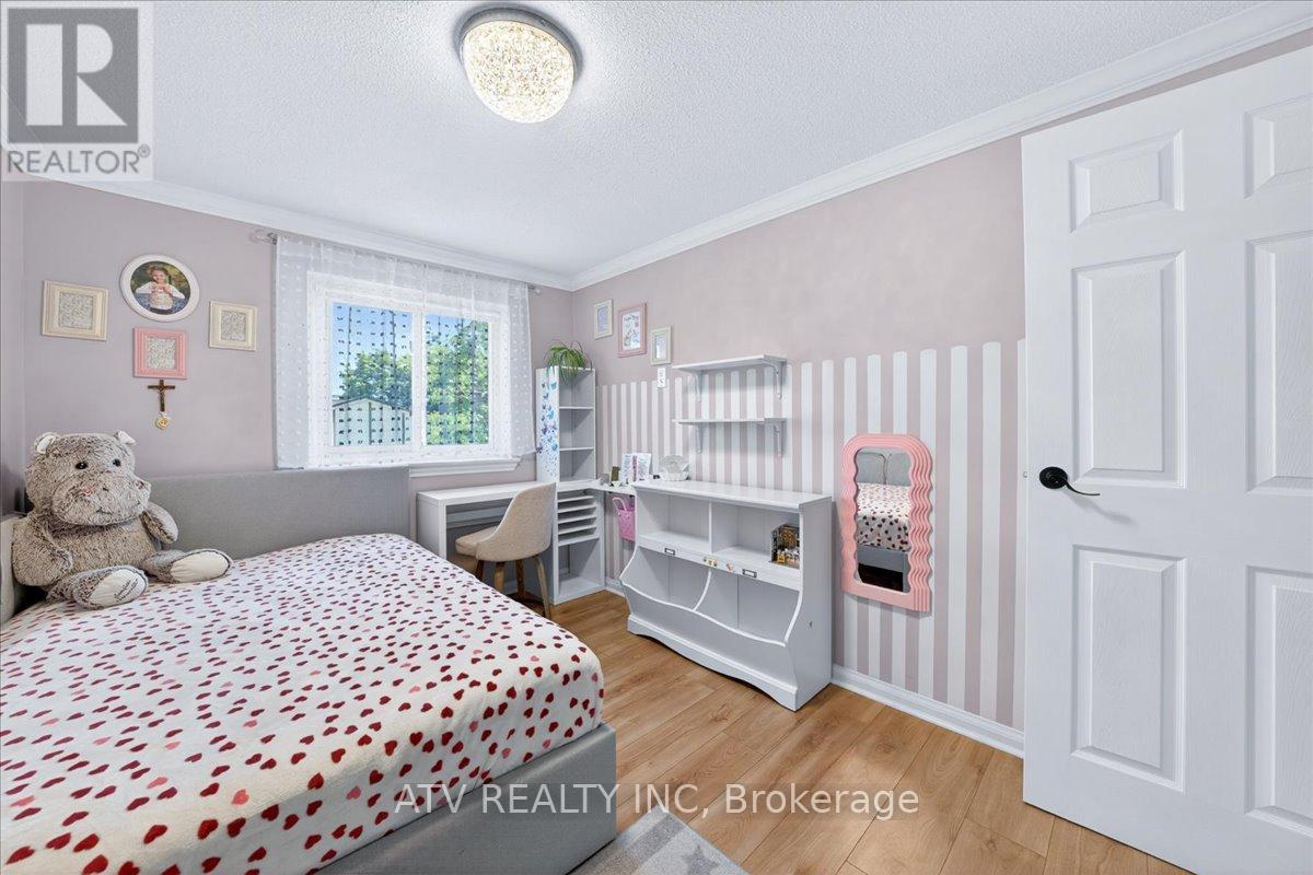 21 - 1485 Gulleden Drive, Mississauga, Ontario  L4X 2T2 - Photo 26 - W13757112