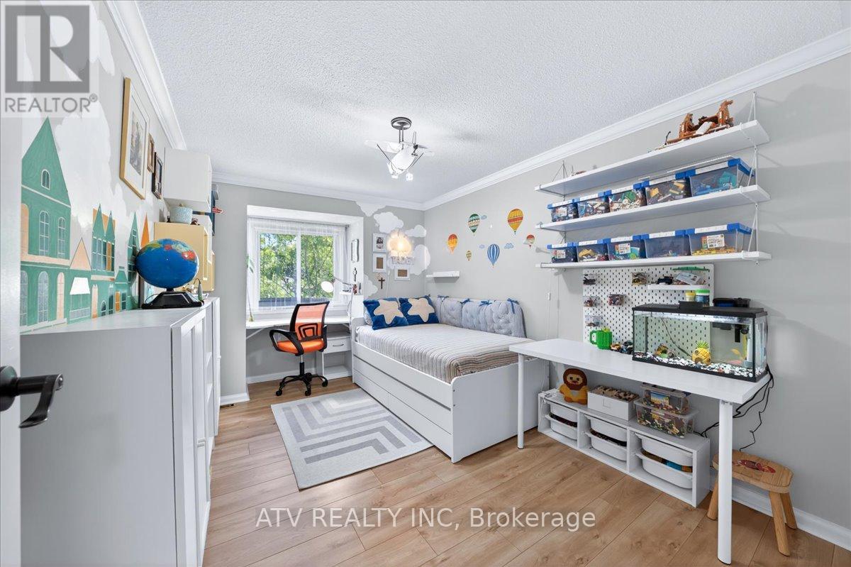 21 - 1485 Gulleden Drive, Mississauga, Ontario  L4X 2T2 - Photo 28 - W13757112