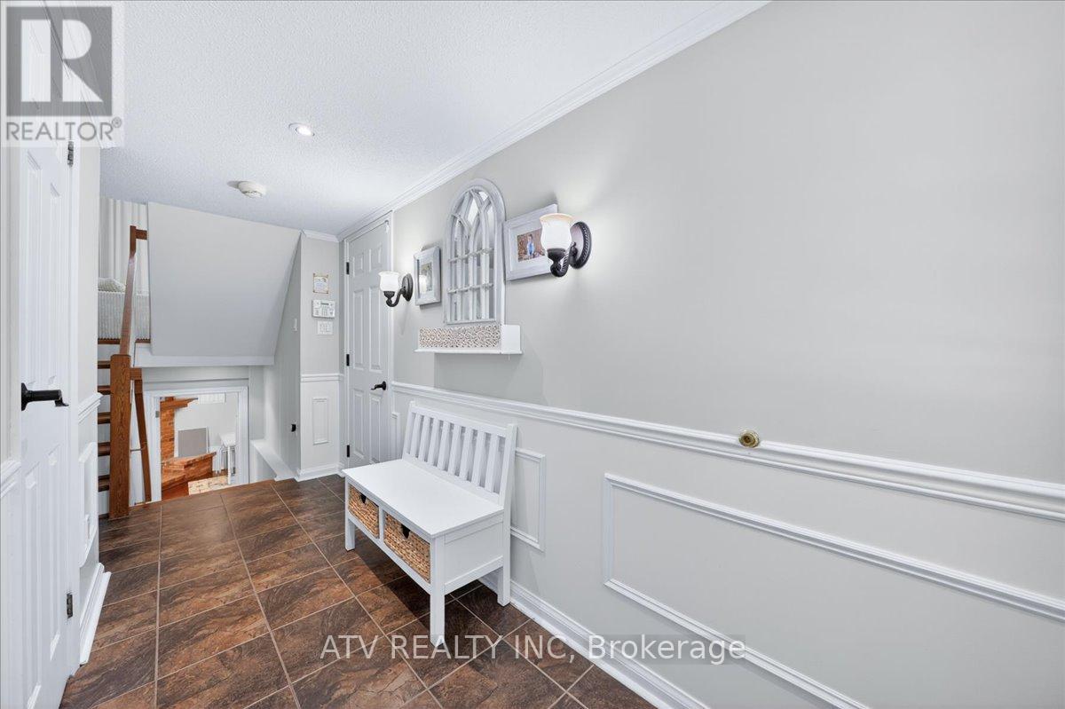 21 - 1485 Gulleden Drive, Mississauga, Ontario  L4X 2T2 - Photo 4 - W13757112