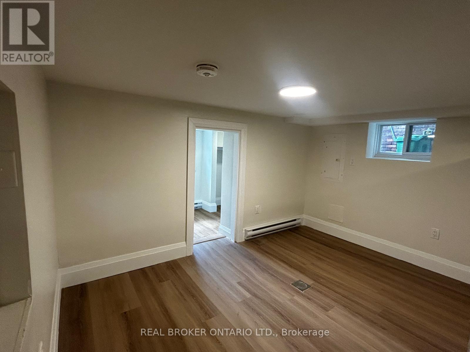3 - 659 Vaughan Road, Toronto, Ontario M6E 2Y4 - Photo 11 - C13521352