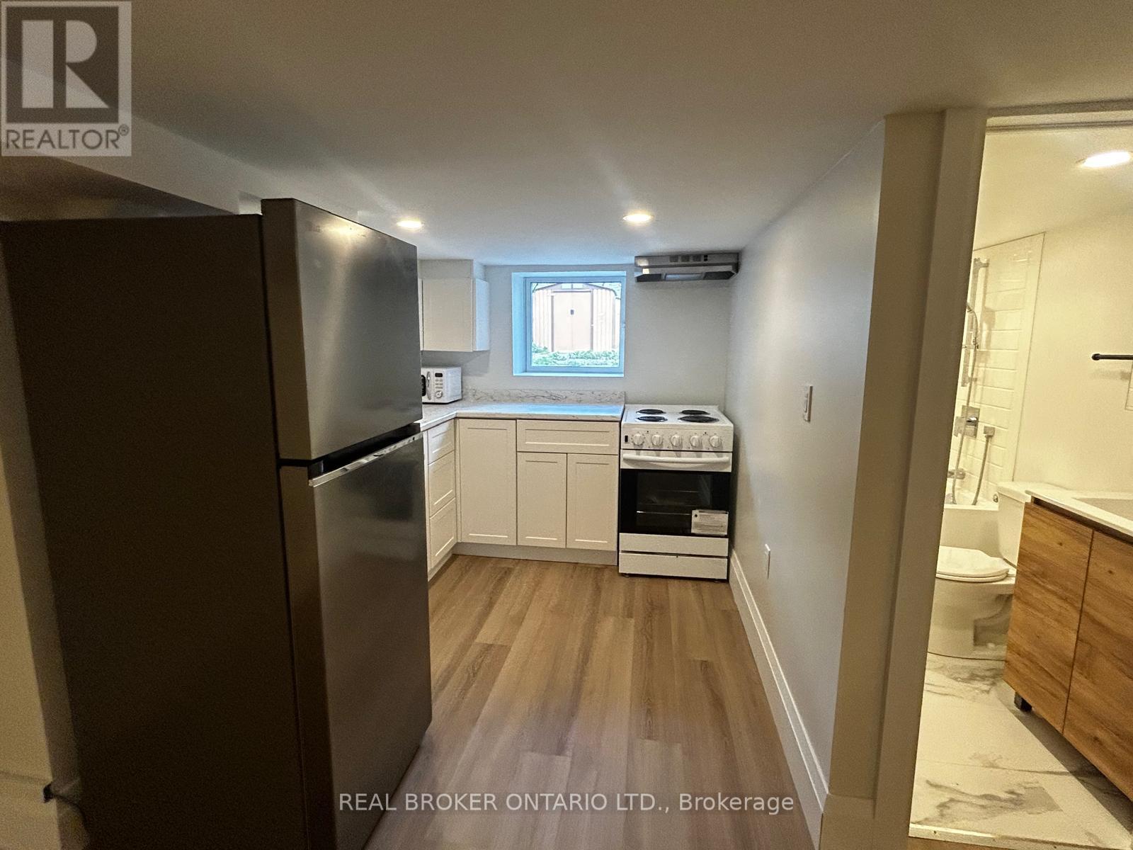 3 - 659 Vaughan Road, Toronto, Ontario M6E 2Y4 - Photo 5 - C13521352