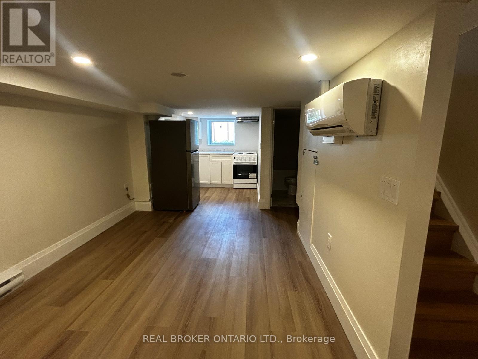 3 - 659 Vaughan Road, Toronto, Ontario M6E 2Y4 - Photo 4 - C13521352