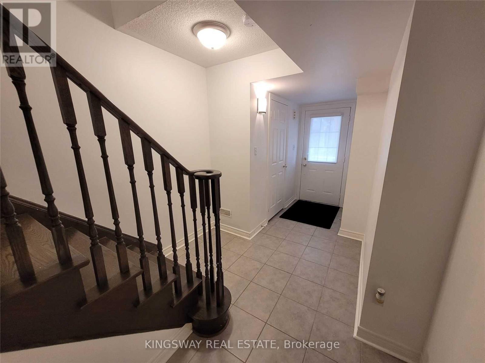 1172 Durno Court, Milton, Ontario  L9T 8P6 - Photo 5 - W13751164