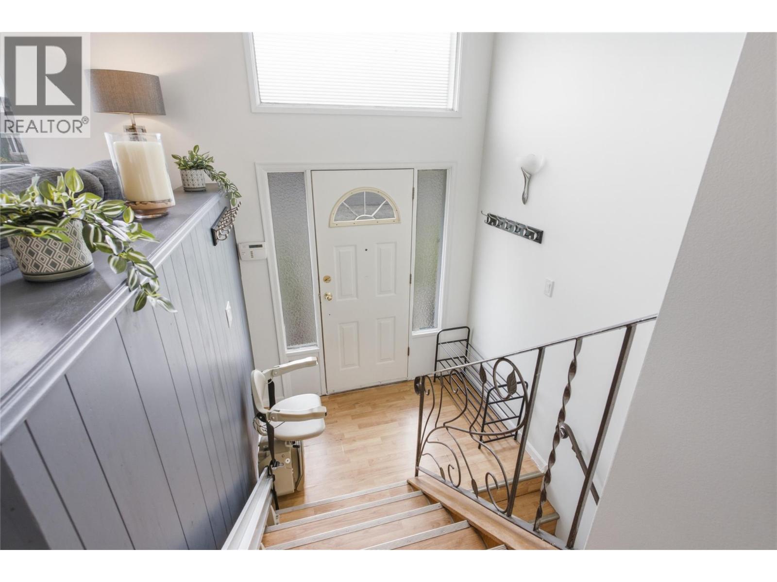 908 Renfrew Avenue, Kamloops, British Columbia  V2B 3X5 - Photo 3 - 10399760