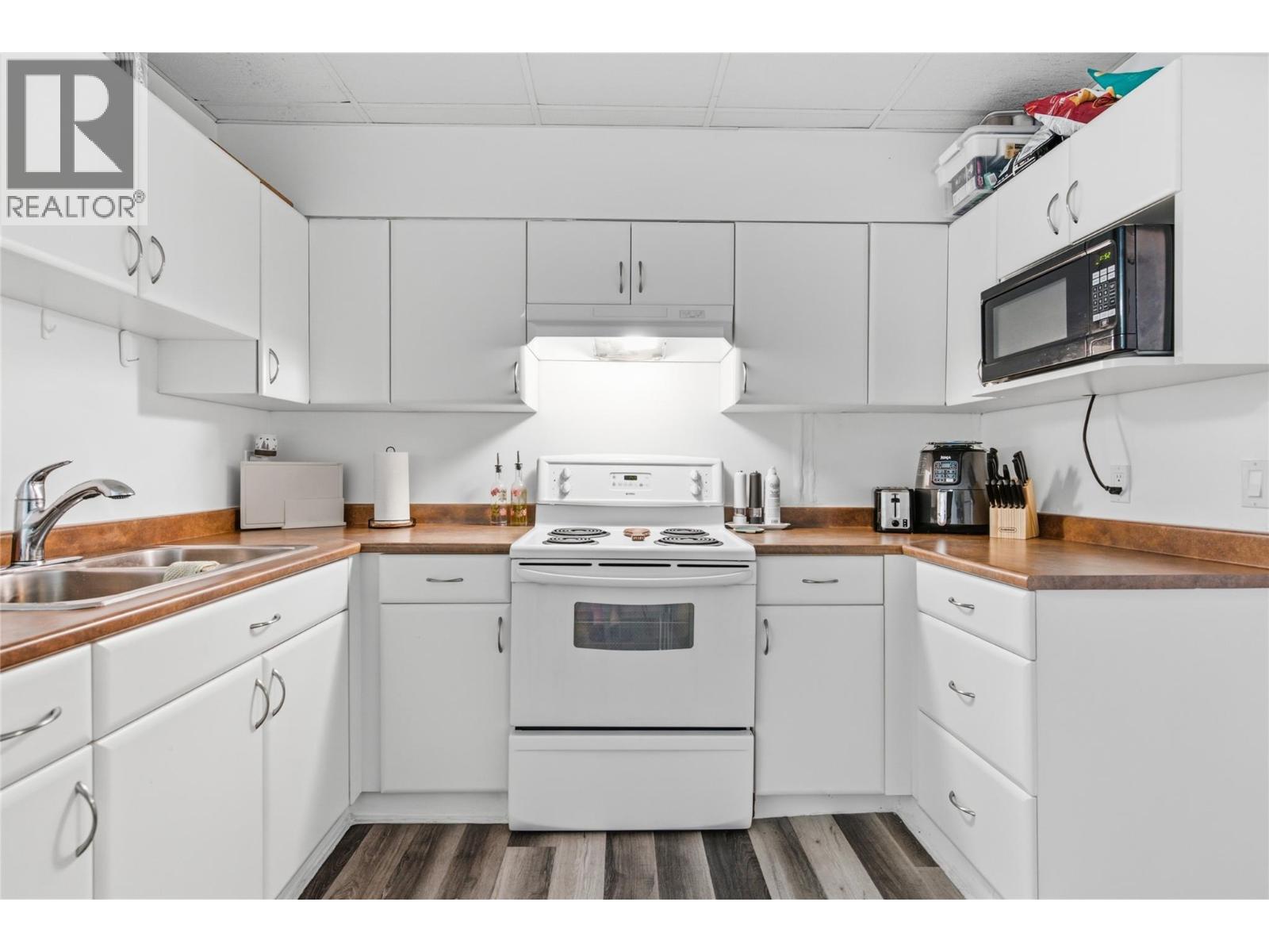 908 Renfrew Avenue, Kamloops, British Columbia  V2B 3X5 - Photo 31 - 10399760