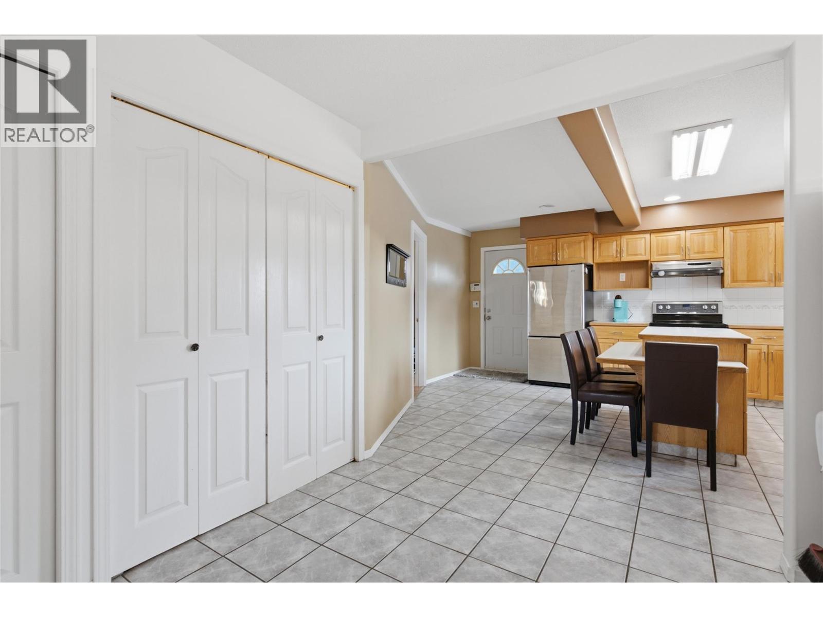 908 Renfrew Avenue, Kamloops, British Columbia  V2B 3X5 - Photo 11 - 10399760
