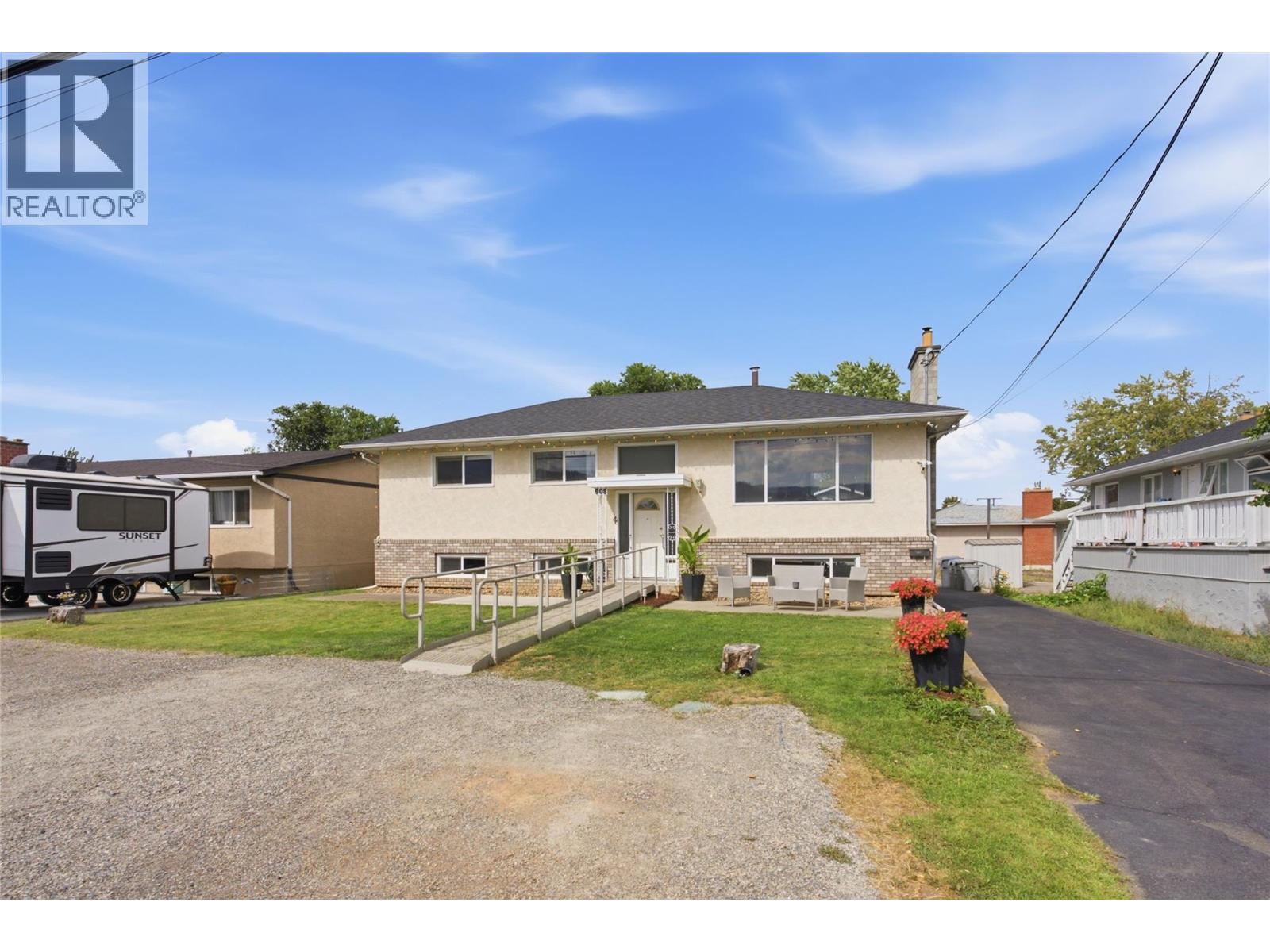 908 Renfrew Avenue, Kamloops, British Columbia  V2B 3X5 - Photo 46 - 10399760