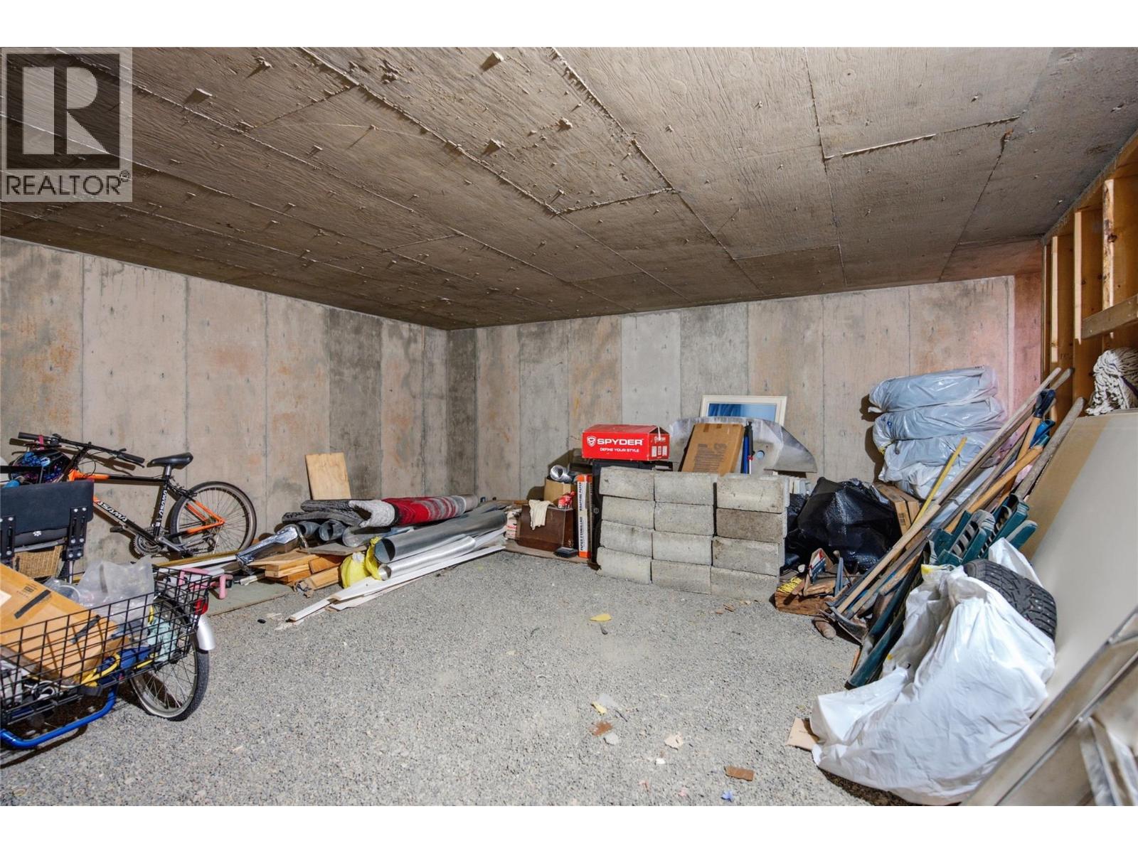 908 Renfrew Avenue, Kamloops, British Columbia  V2B 3X5 - Photo 44 - 10399760