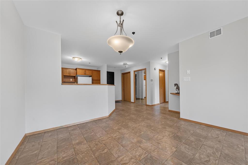 210 388 First Street, Steinbach, Manitoba  R5G 0C7 - Photo 11 - 202622516