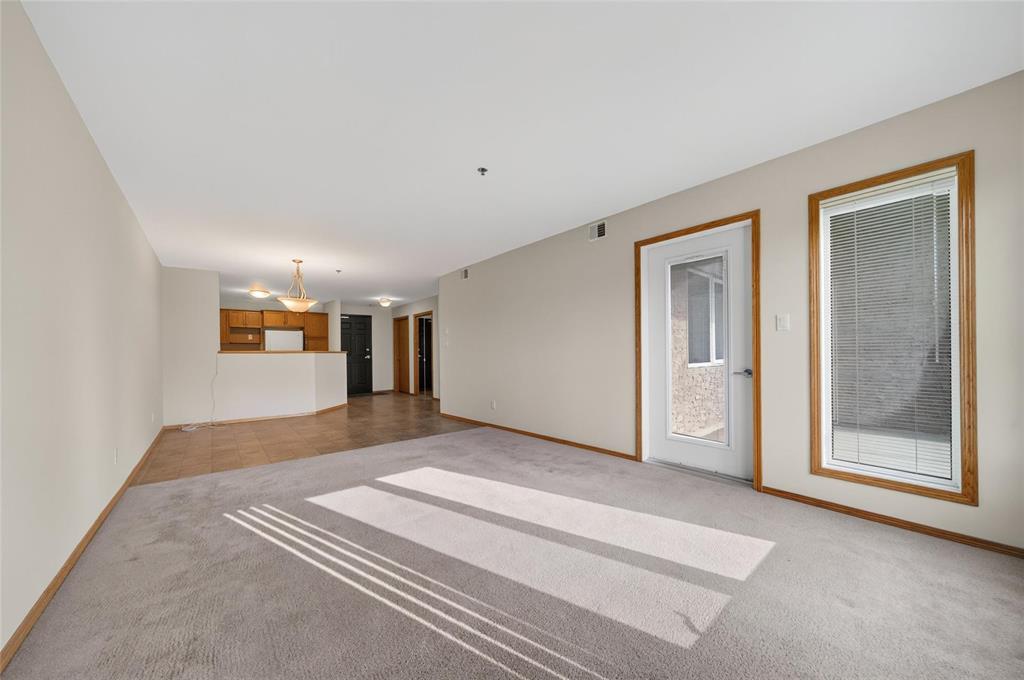 210 388 First Street, Steinbach, Manitoba  R5G 0C7 - Photo 15 - 202622516