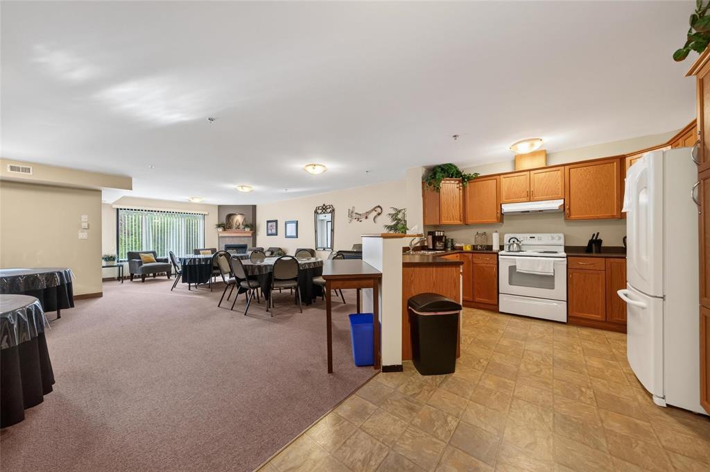 210 388 First Street, Steinbach, Manitoba  R5G 0C7 - Photo 42 - 202622516