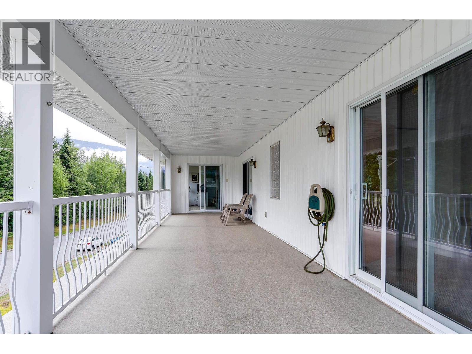 1270 Albatross Avenue, Kitimat, British Columbia  V8C 1P8 - Photo 3 - R3162614