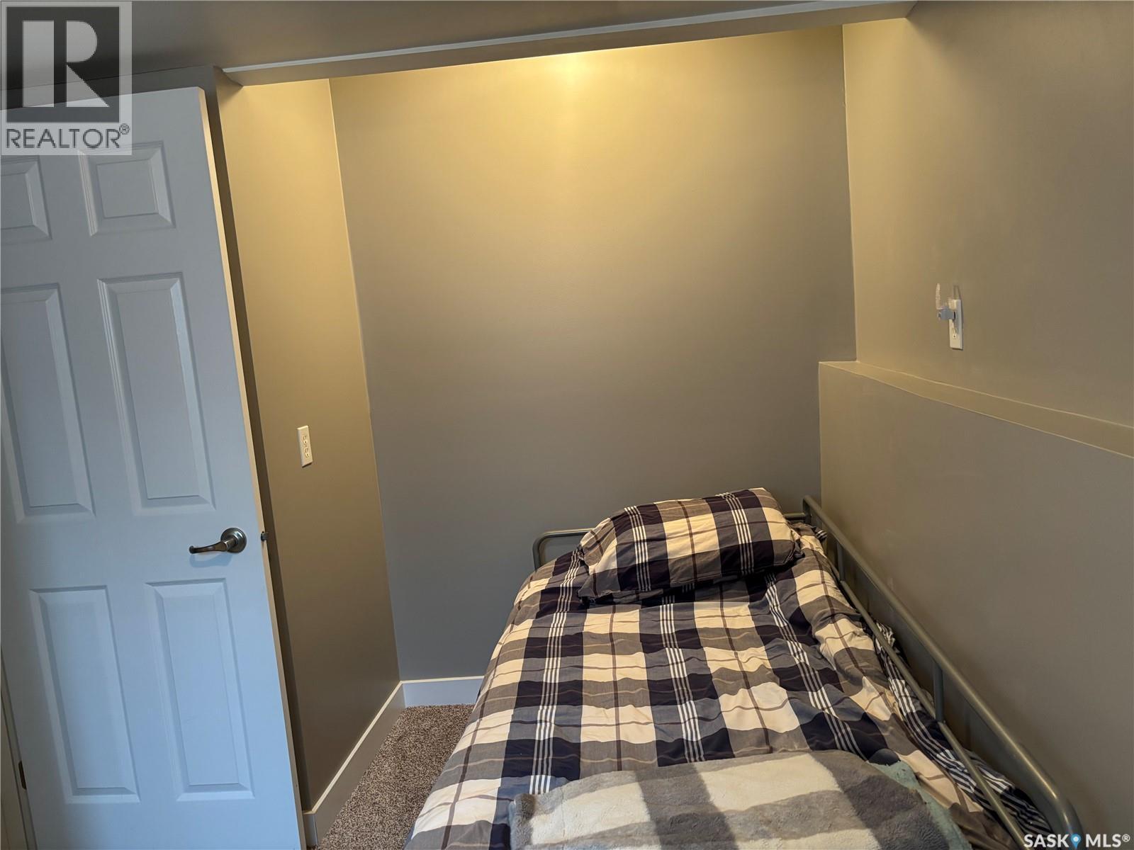 1348 Princess Crescent, Moose Jaw, Saskatchewan  S6H 6S9 - Photo 39 - SK047789
