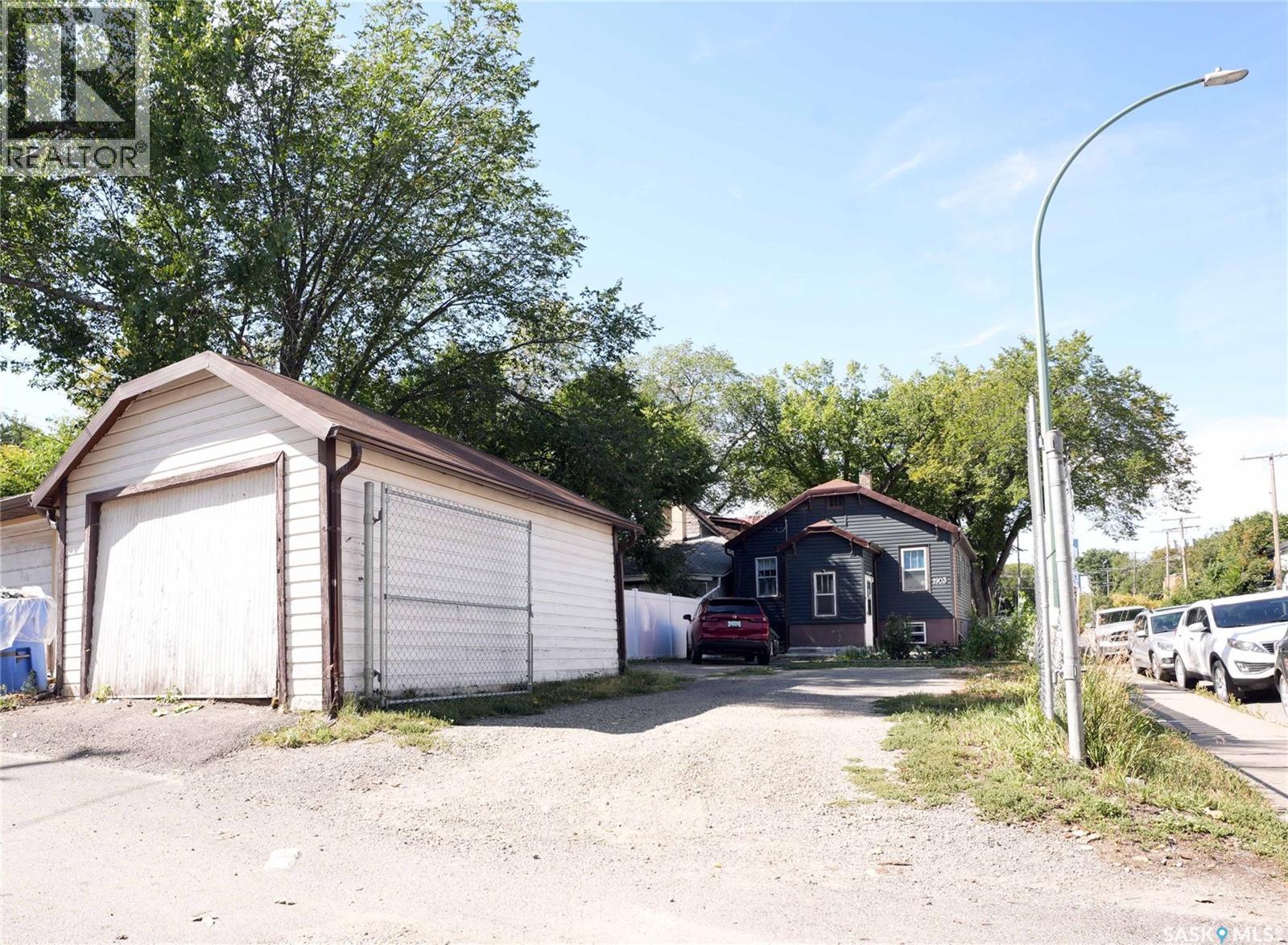 1903 Toronto Street, Regina, Saskatchewan  S4P 1M9 - Photo 16 - SK047721
