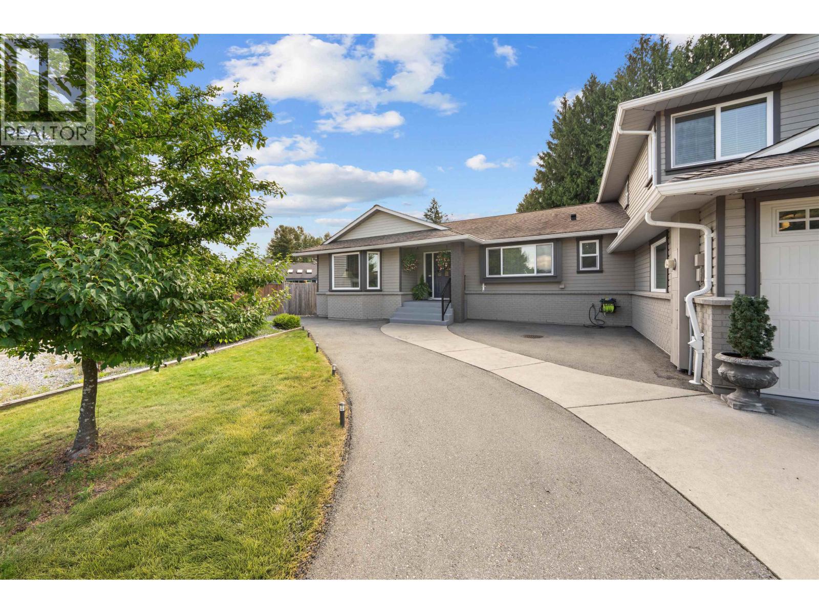 20316 123b Avenue, Maple Ridge, British Columbia  V2X 0M9 - Photo 3 - R3162010