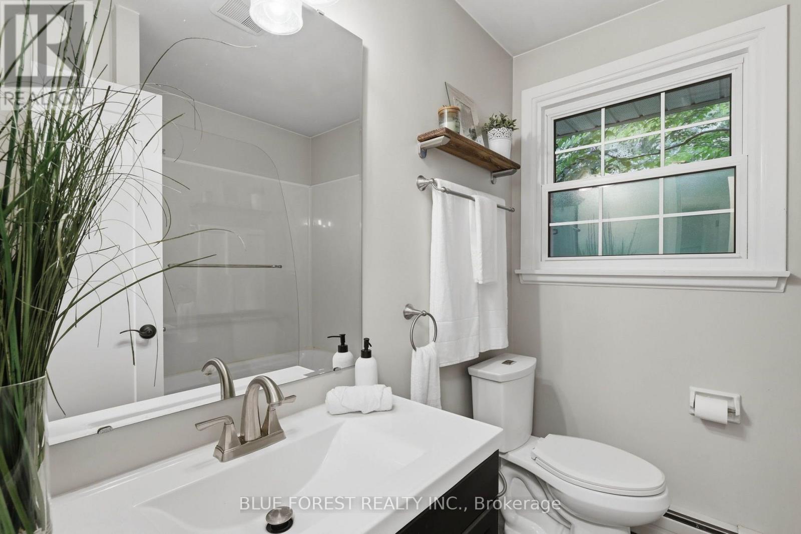 111 Arthur Street, Middlesex Centre, Ontario  N0L 1R0 - Photo 14 - X13757206