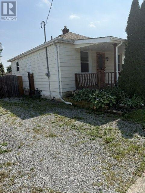 13 Princess Street, St. Catharines, Ontario  L2P 2P8 - Photo 3 - X13757154
