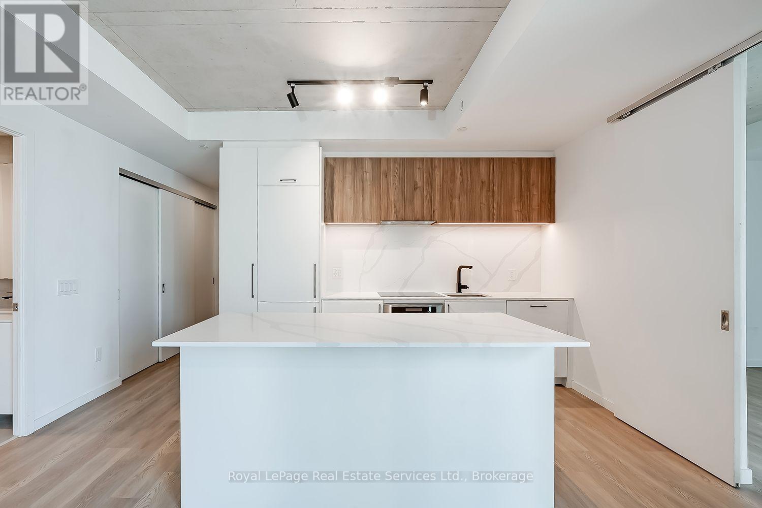 431 - 689 The Queensway, Toronto, Ontario  M8Y 1L1 - Photo 3 - W13757212