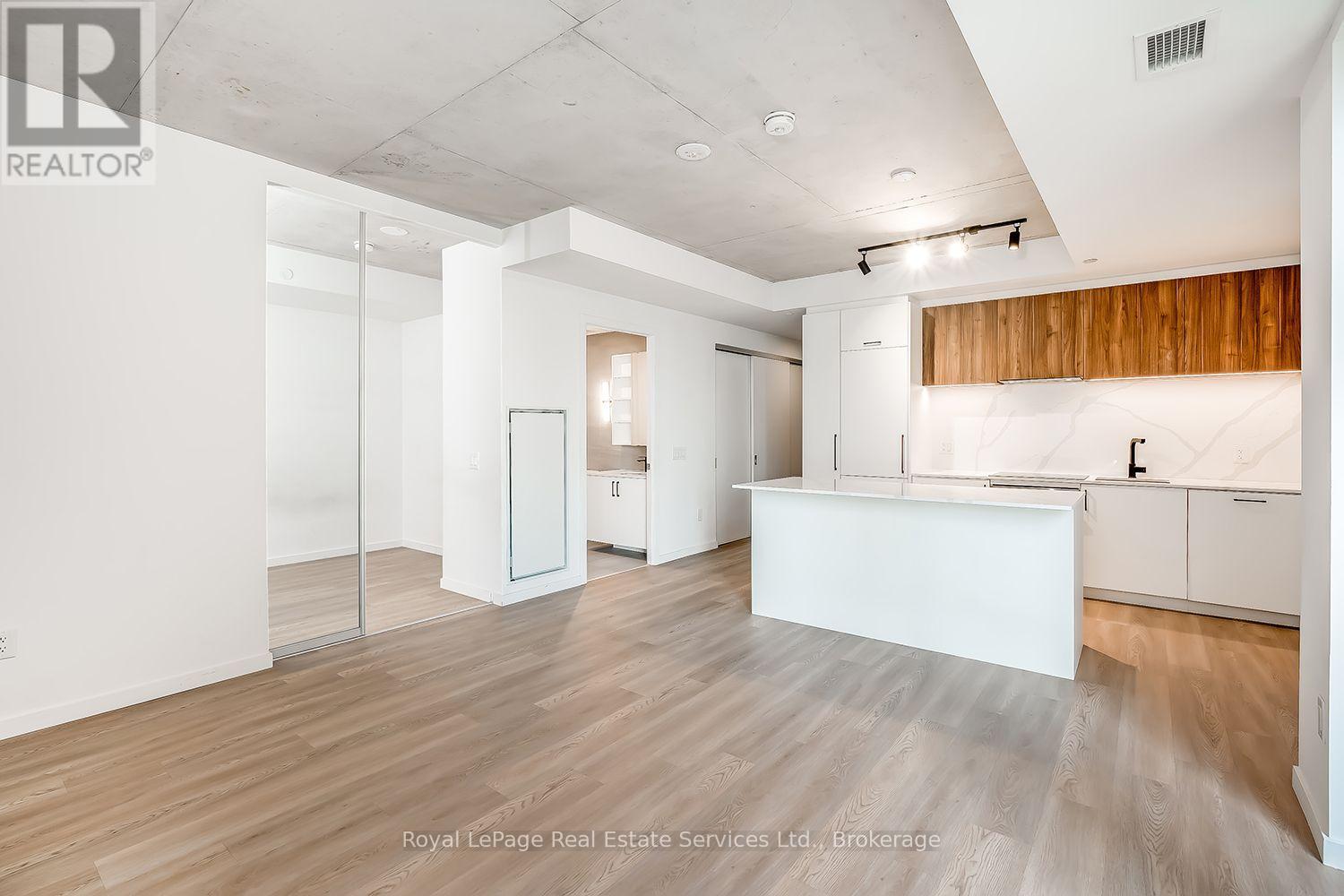 431 - 689 The Queensway, Toronto, Ontario  M8Y 1L1 - Photo 4 - W13757212