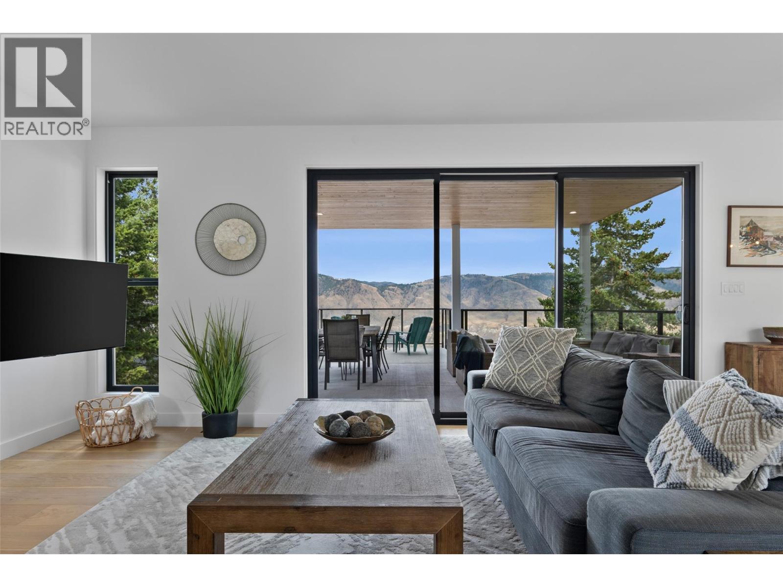 2179 Lupin Court, Kamloops, British Columbia  V2E 0E2 - Photo 4 - 10399729