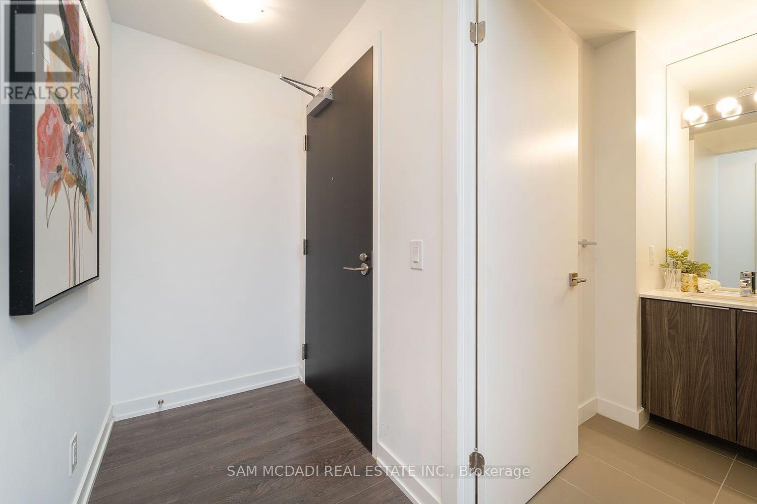301 - 609 Avenue Road, Toronto, Ontario  M4V 2K3 - Photo 4 - C13757166