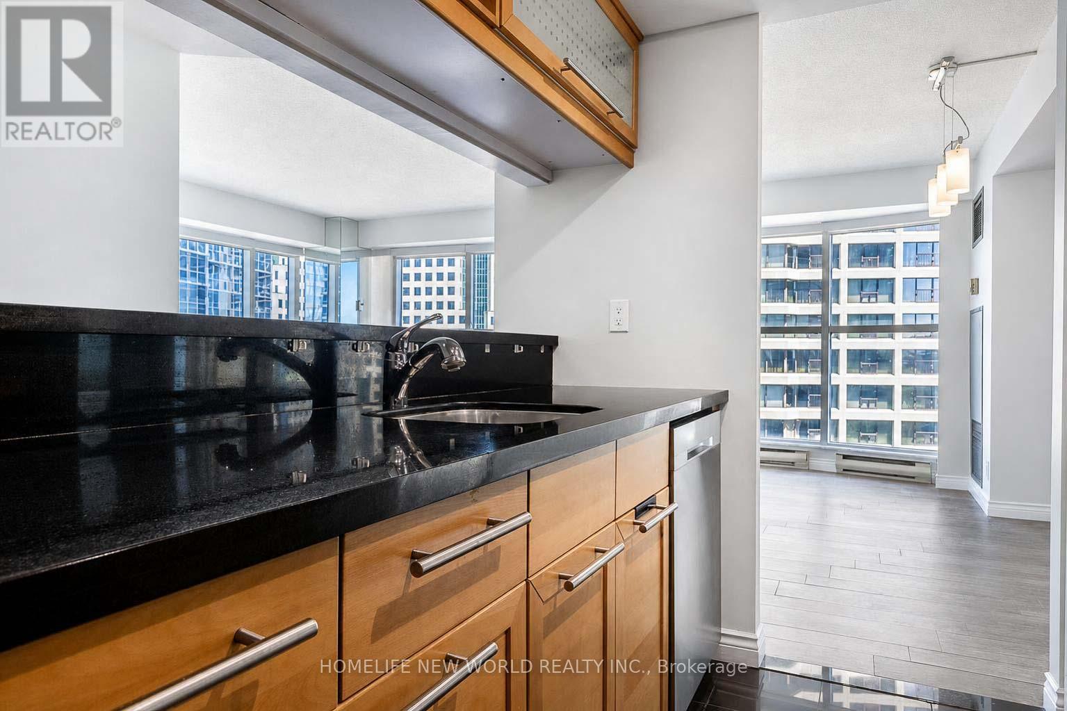 1602 - 77 Harbour Square, Toronto (Waterfront Communities), Ontario  M5J 2S2 - Photo 14 - C13757208