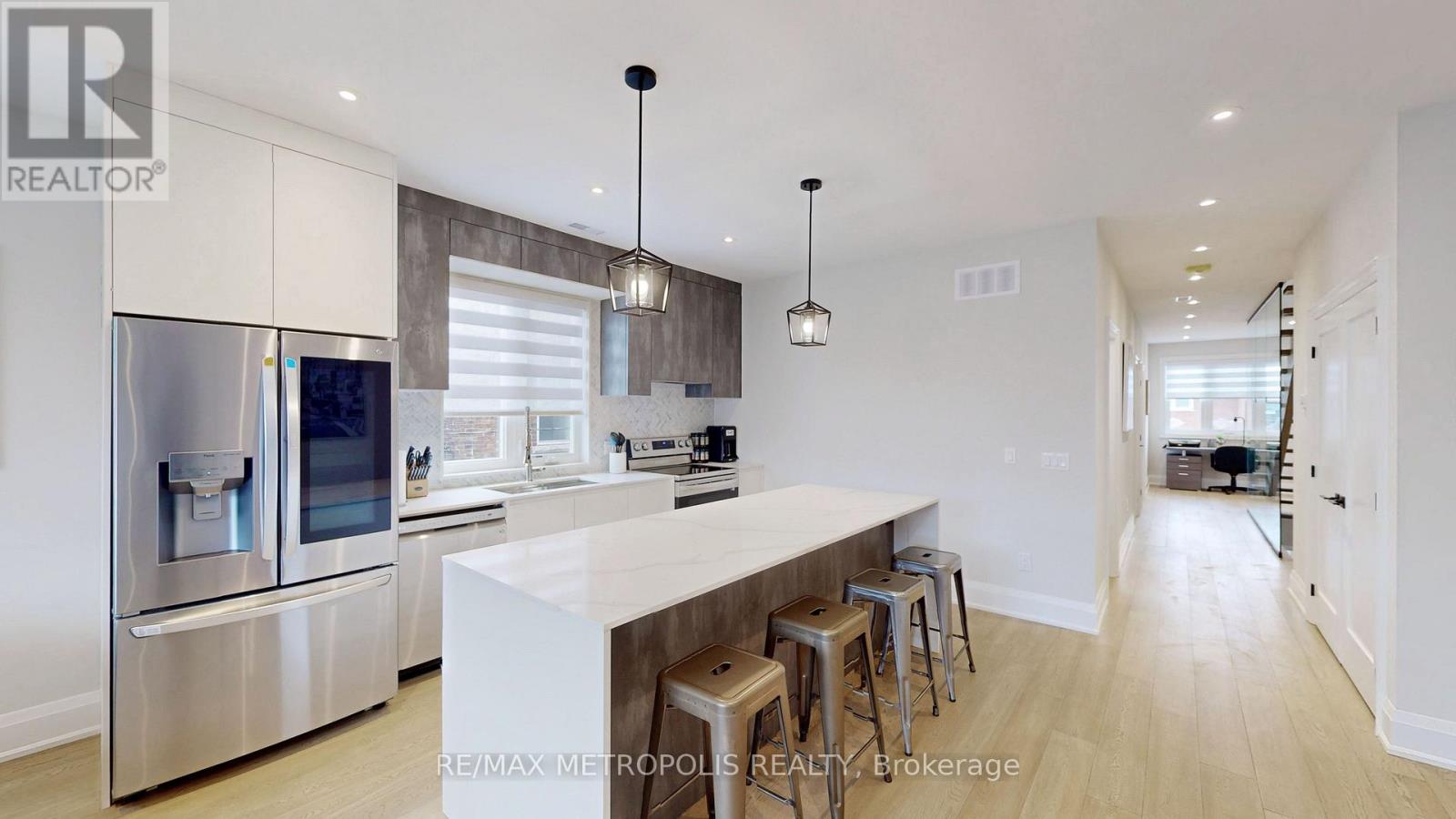 2&3 Floor - 165 Manning Avenue, Toronto, Ontario  M6J 2K6 - Photo 18 - C13757230