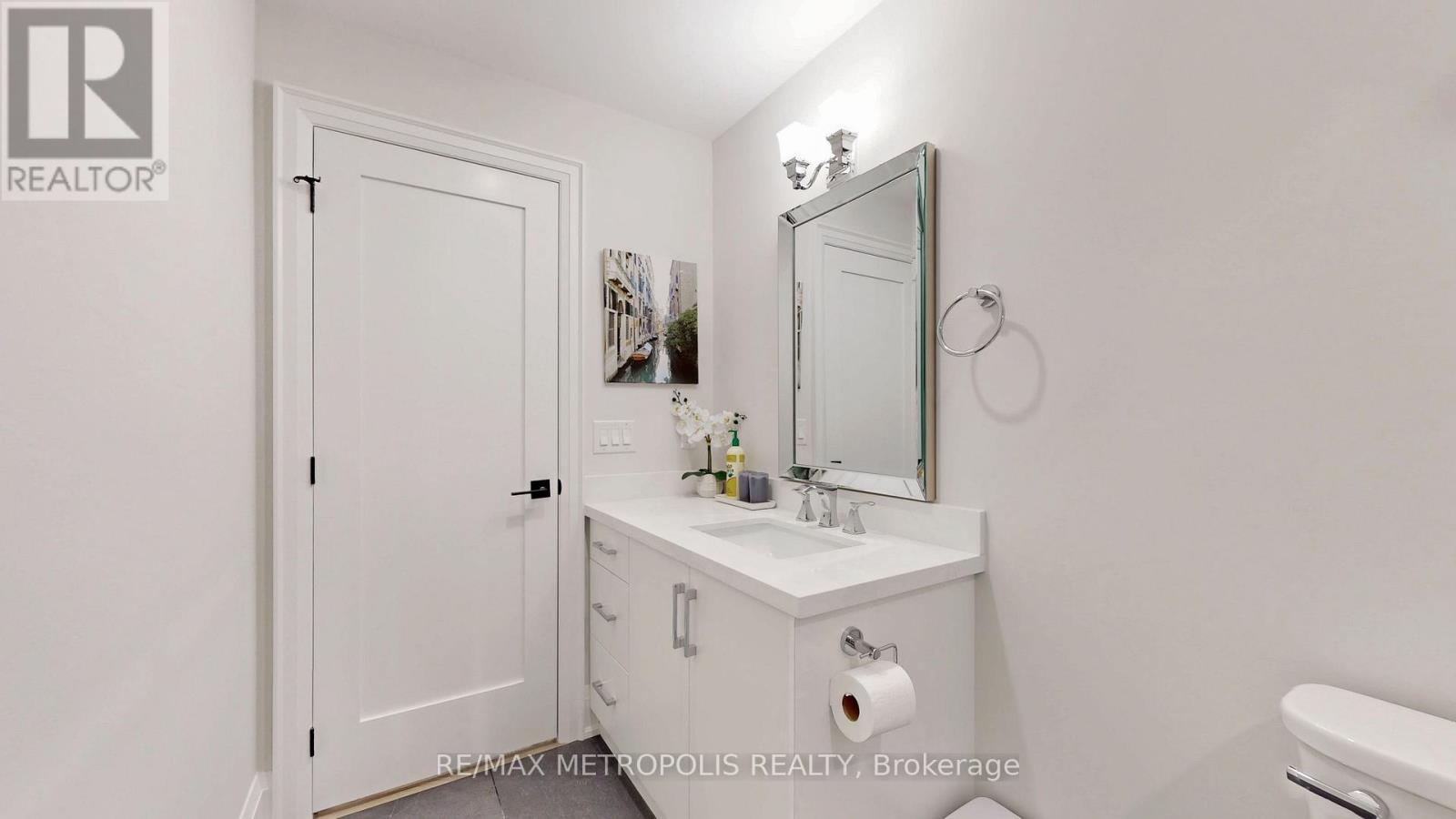 2&3 Floor - 165 Manning Avenue, Toronto, Ontario  M6J 2K6 - Photo 2 - C13757230