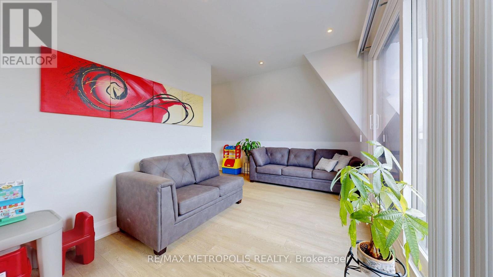 2&3 Floor - 165 Manning Avenue, Toronto, Ontario  M6J 2K6 - Photo 30 - C13757230