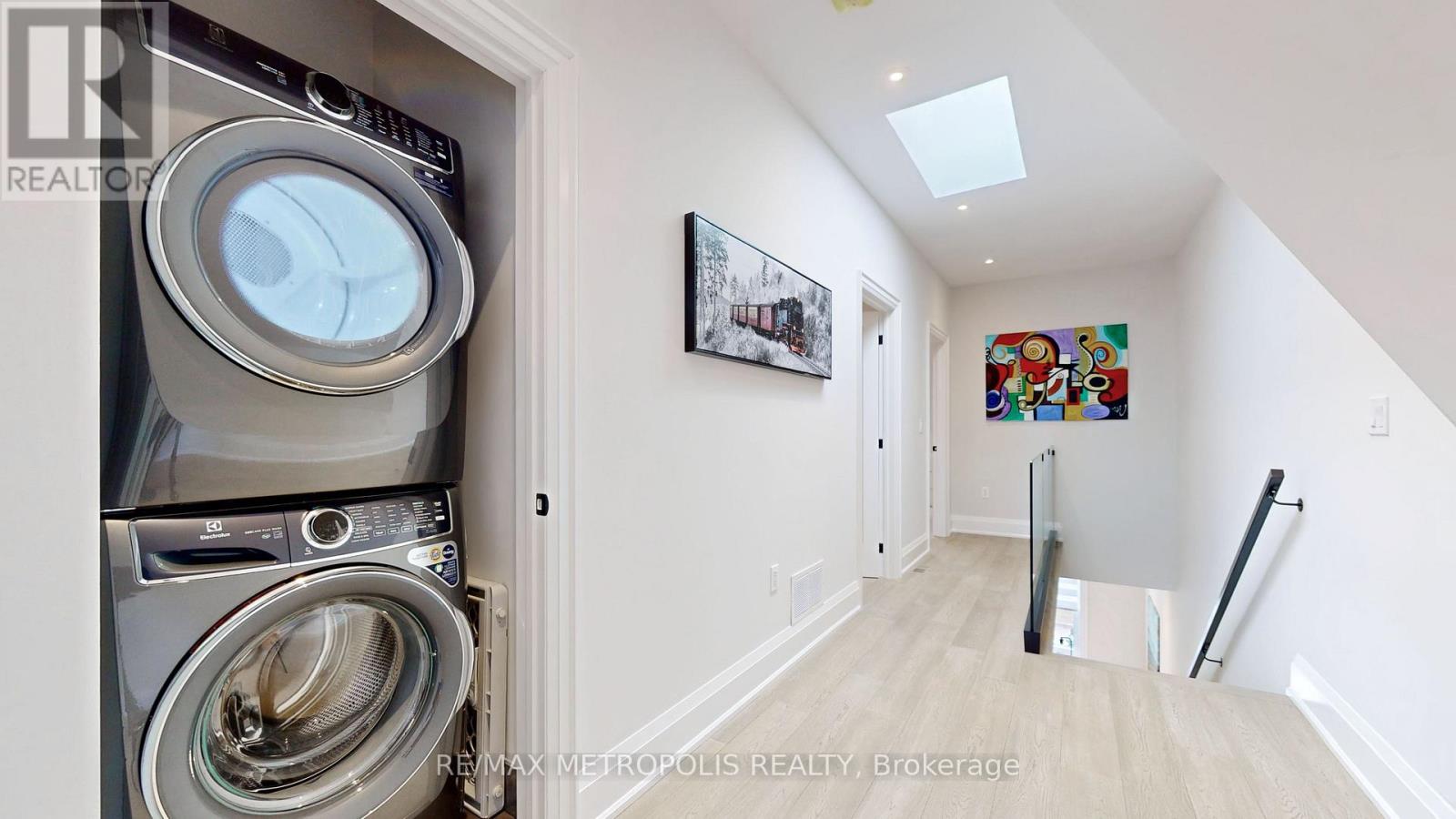 2&3 Floor - 165 Manning Avenue, Toronto, Ontario  M6J 2K6 - Photo 32 - C13757230
