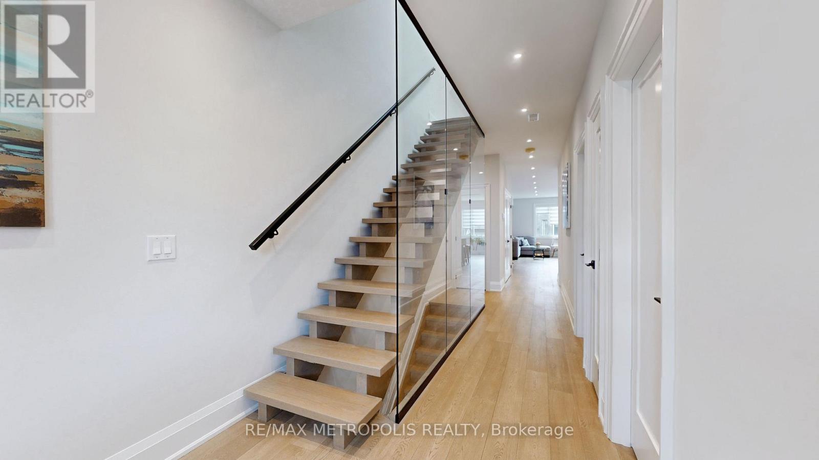2&3 Floor - 165 Manning Avenue, Toronto, Ontario  M6J 2K6 - Photo 6 - C13757230