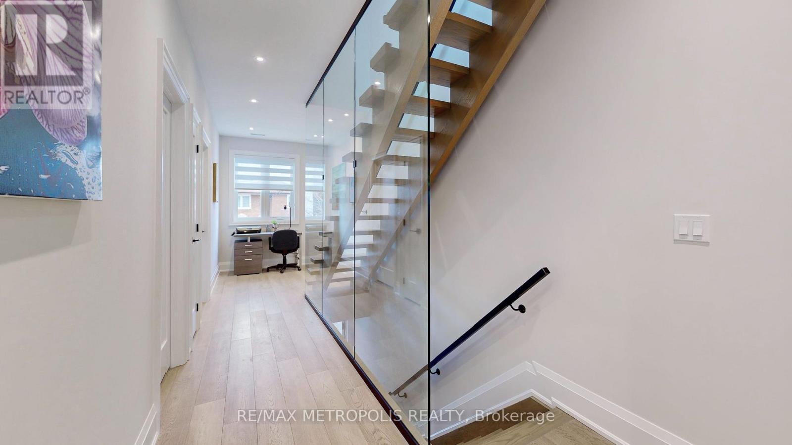 2&3 Floor - 165 Manning Avenue, Toronto, Ontario  M6J 2K6 - Photo 7 - C13757230