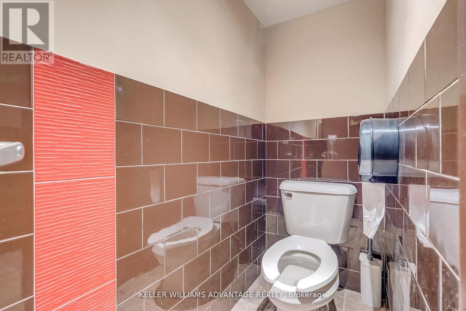 471 Danforth Avenue, Toronto, Ontario  M4K 1P1 - Photo 14 - E13757148