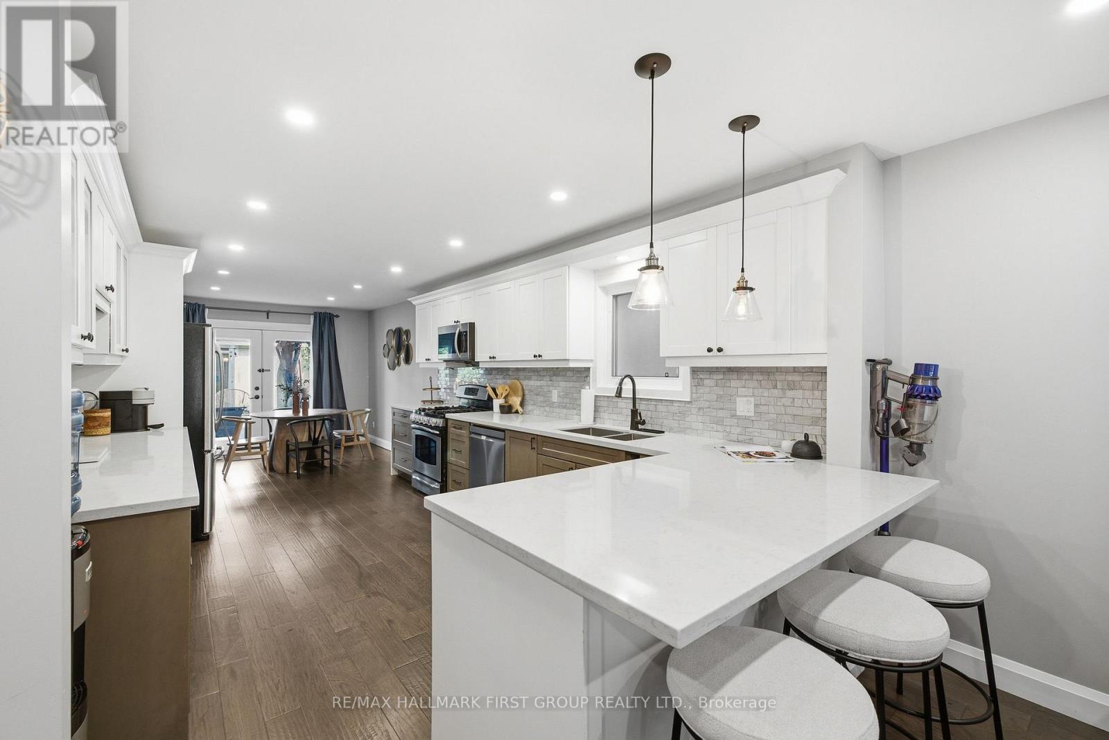 1896 New Street, Pickering, Ontario  L1V 3J7 - Photo 4 - E13757246