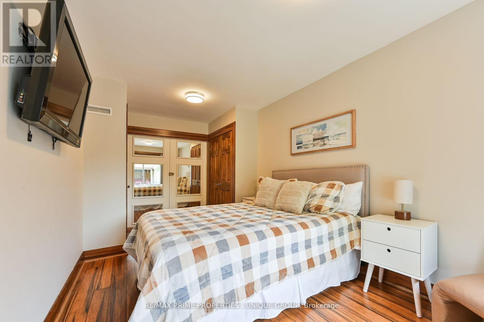 16 Eastwood Avenue, Toronto, Ontario  M1N 3G9 - Photo 15 - E13757254