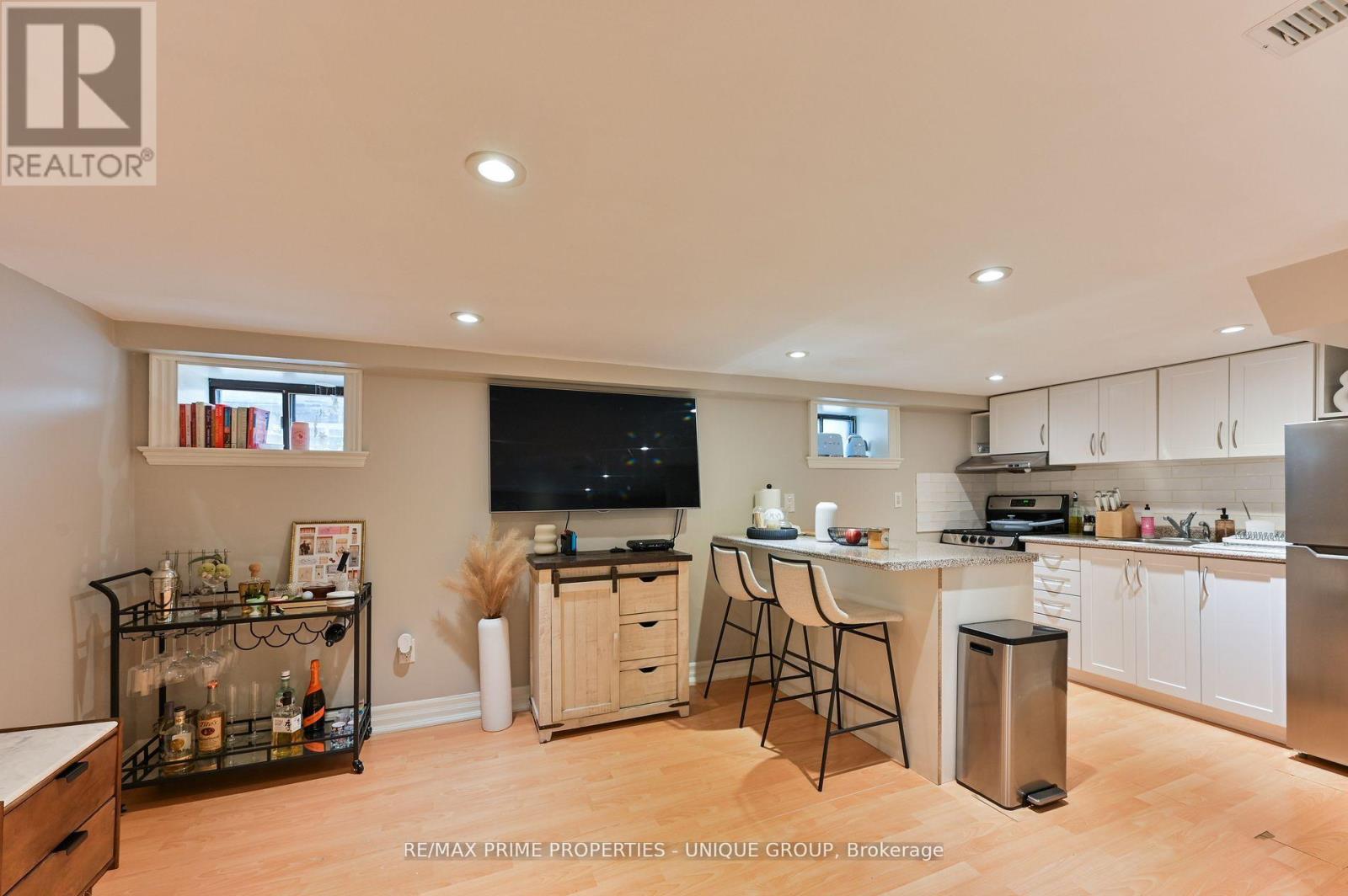 16 Eastwood Avenue, Toronto, Ontario  M1N 3G9 - Photo 32 - E13757254