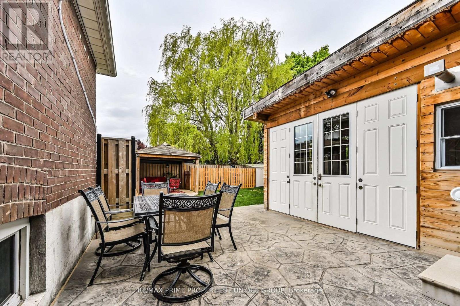 16 Eastwood Avenue, Toronto, Ontario  M1N 3G9 - Photo 35 - E13757254