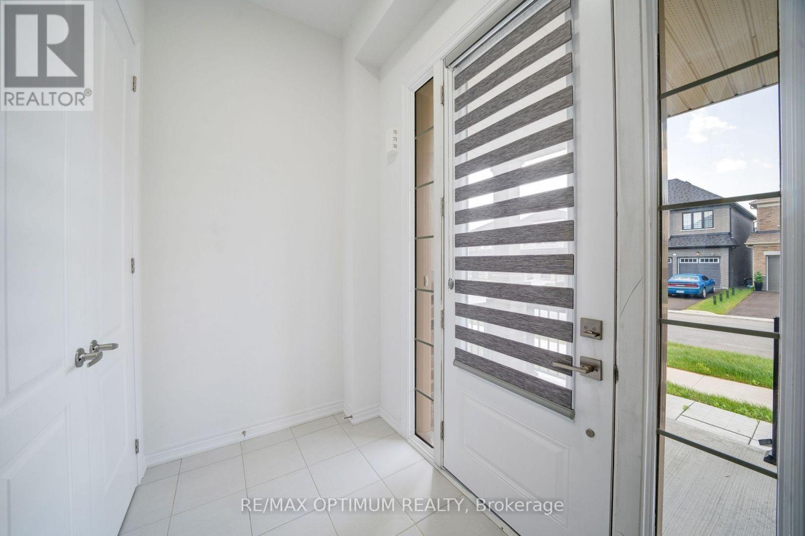 2073 Chris Mason Street, Oshawa, Ontario  L1L 0S5 - Photo 3 - E13757258