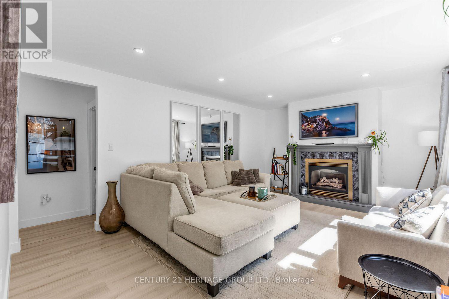 92 Kennedy Street E, Aurora, Ontario  L4G 1C4 - Photo 6 - N13757214