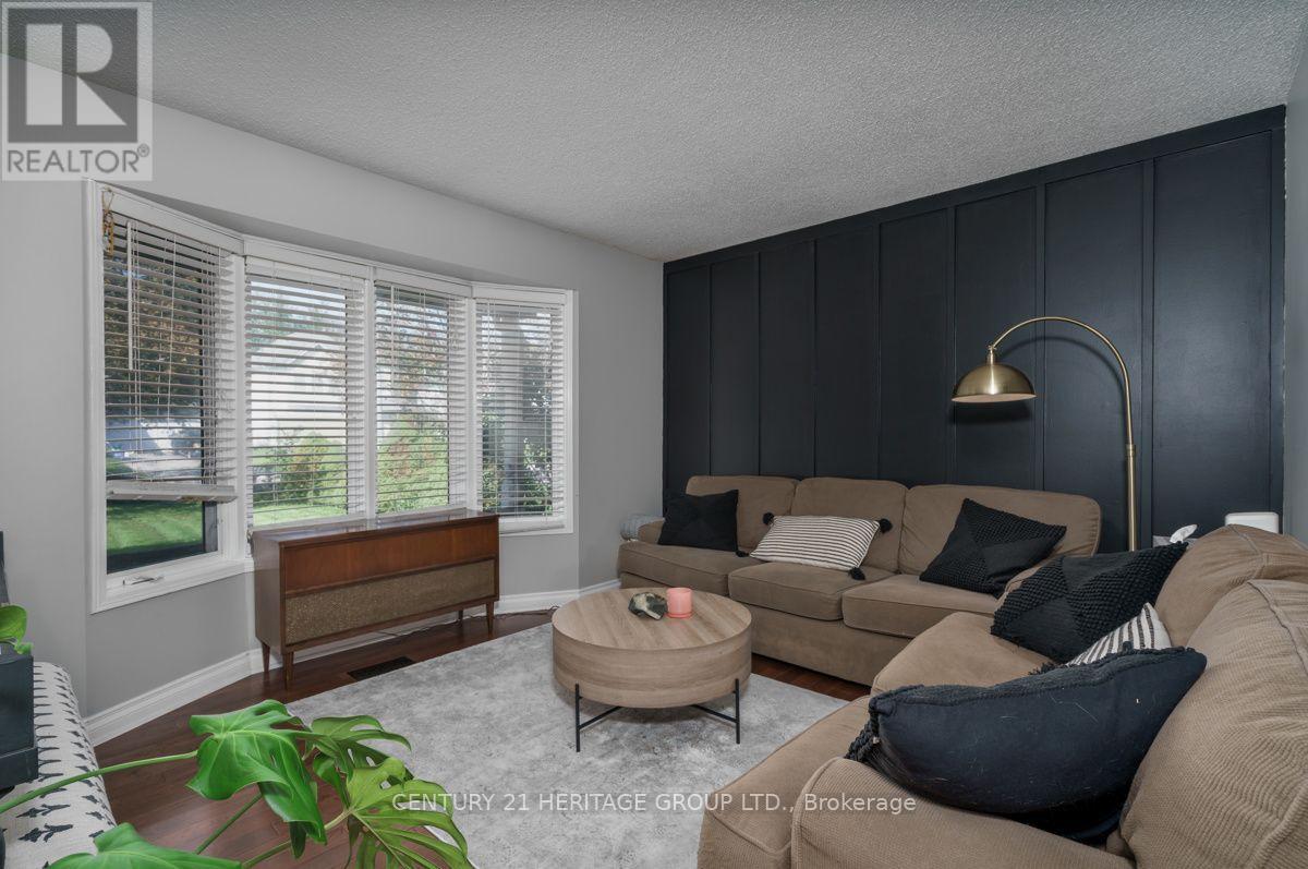 1919 Applewood Avenue, Innisfil, Ontario  L9S 1W2 - Photo 4 - N13757272
